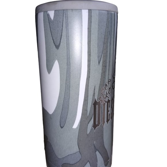 SIC CUPS Diesel Freak Gray Camo Skull and Bones 20 oz Tumbler Triple Insulated - Picture 5 of 9
